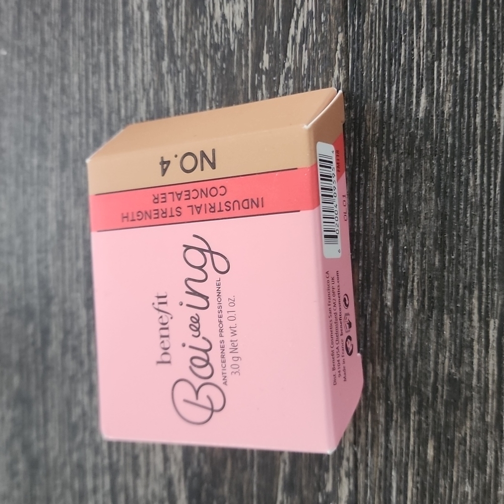 🌟NIB🌟Benefit Boi-ing Industrial Strength Full Coverage Cream Concealer Shade 4
